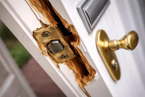 Emergency burglary repair and make-safe service